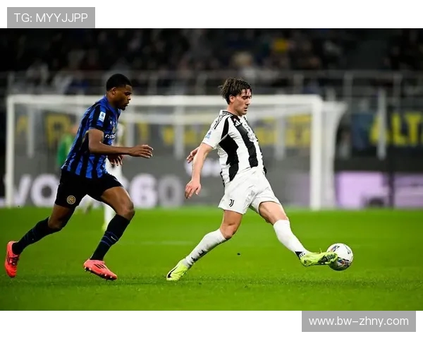 尤文 2000 万欧甩卖 DV9 遇阻！塞尔维亚锋霸铁心拒赴土超沙特，铁心留队或盼英超豪门